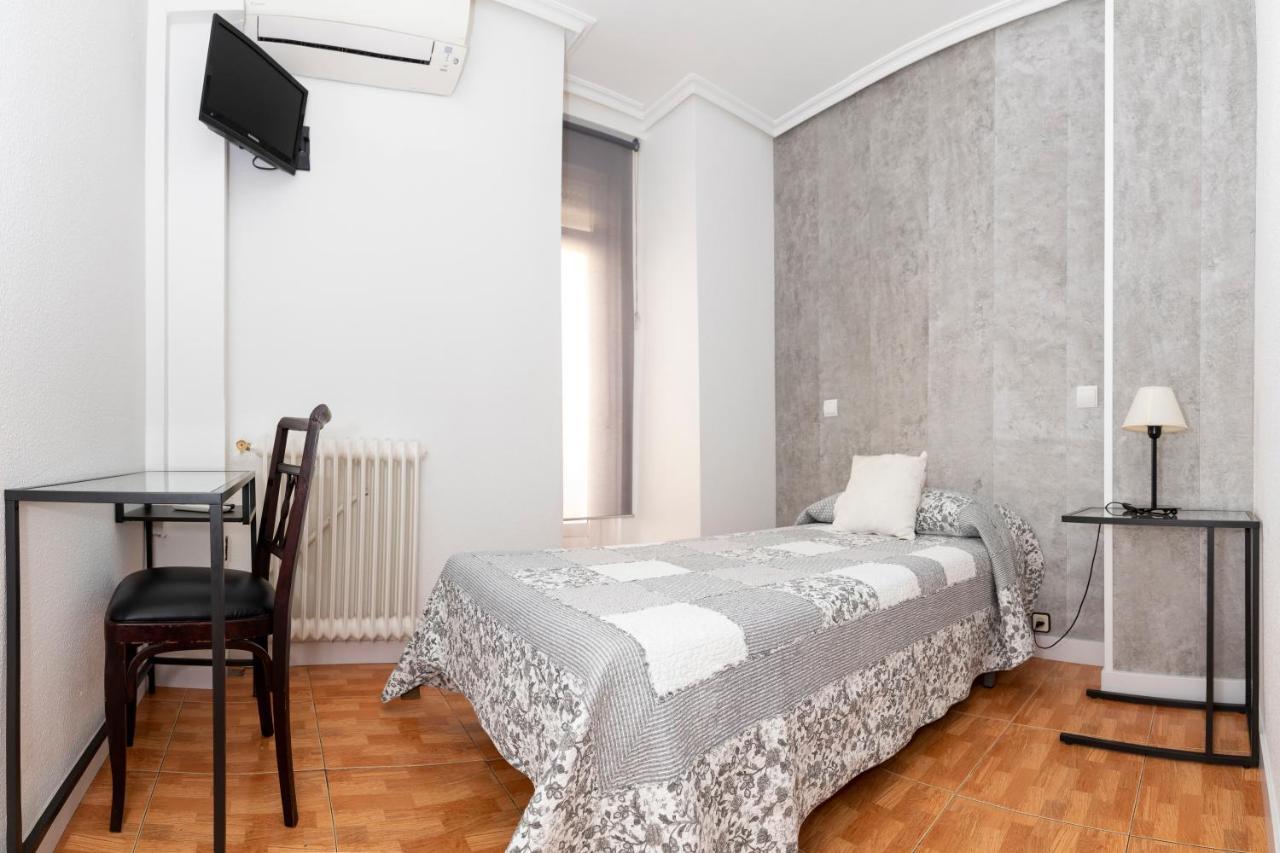 מדריד Hostal Tokio מראה חיצוני תמונה